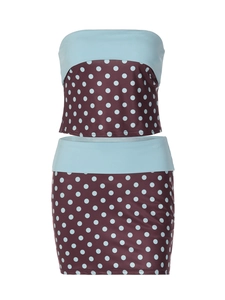 Ensemble haut bandeau à pois et jupe taille haute en rouge foncé et bleu clair