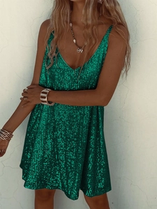 Robe de soirée sexy à paillettes vert émeraude avec col en V profond et fines bretelles