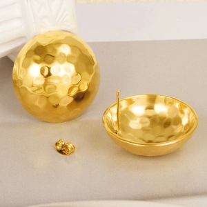 Boucles d'oreilles clous en acier inoxydable 304 doré avec dôme rond martelé