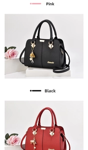 Vue détaillée des sacs à main en cuir grainé noir et rouge foncé avec pendentif doré