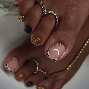 3D Gold Relief Cow Print Press On Toenails With Rhinestones Elegant Artificial Toenail Tips For Women Fashion DIY Foot Nail Art