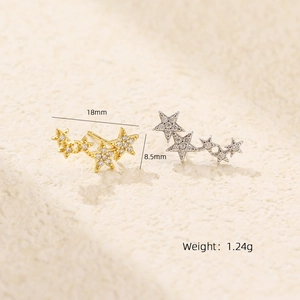 Macro view of S925 silver star earrings with dimensions 18mm by 8.5mm and 1.24g weight