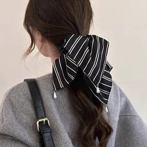 Grand Nœud Élastique Cheveux Satin Rayé Scrunchie Avec Pendentifs Künstliche Perles Artificielles Accessoires Cheveux Élégants