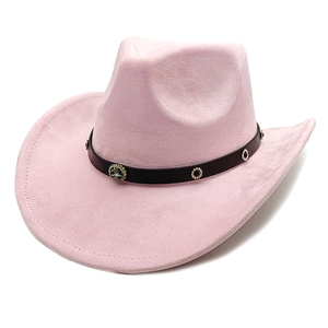 Detail eines rosa Westernhuts aus Wildlederimitat mit Lederband und Strasssteinen