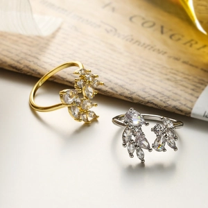 Anelli aperti di lusso con zirconi a forma di foglia in oro e argento da donna