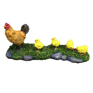 Realistic resin hen and chicks figurines on green moss landscape for garden decoration