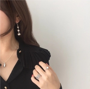 Minimalist S925 silver jewelry set featuring teardrop pendant and oversized bead earrings