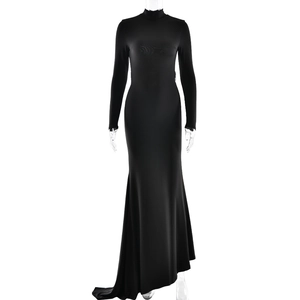 Robe longue élégante dos nu à manches longues noire avec ourlet en queue de poisson