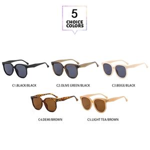 Présentation de lunettes de soleil carrées oversize en cinq couleurs dont noir et tortue