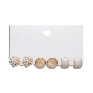 Set de 6 boucles d'oreilles dorées avec perles d'imitation et résines géométriques