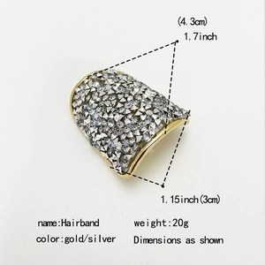 Macro shot showing dimensions 4.3cm of rhinestone hair hook with gold and silver finish