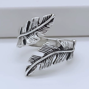 Vintage silver feather open ring with retro textured finish for men and women