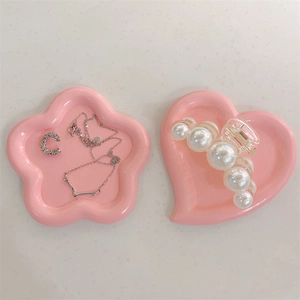 Schmuckschalen-Set aus Keramik in Herz- und Blumenform, Rosa, Ansicht von oben