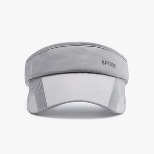 Visiera parasole grigia sportiva con inserti in mesh e testo SPORT per golf e outdoor