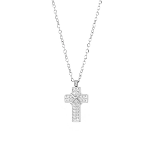 Collier avec pendentif croix en argent serti de cristaux micro-pave et chaîne fine O
