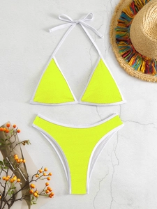 Neongelbes geripptes Triangel-Bikini-Set mit weißen Paspeln und hohem Beinausschnitt für Damen