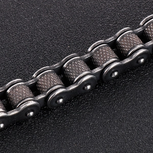 Retro punk titanium steel wolf head bicycle chain bracelet with industrial textured links