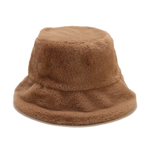 Chapeau bob en peluche marron chaud pour la chaleur extérieure en automne hiver