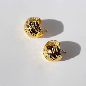 Minimalist gold-plated textured C-shape hoop earrings with vintage wrinkled surface finish