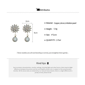 Detailed dimensions of snowflake earrings with zircon inlay and grey imitation pearls