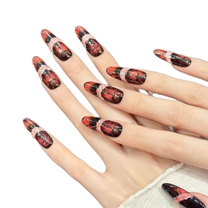 Dunkle rote und schwarze Press-on-Nägel mit 3D-Kreuz und Strick-Textur-Design