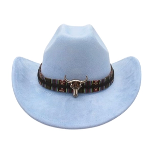 Hellblauer Western-Cowboyhut mit Ethno-Webband und silbernem Stierschädel-Ornament