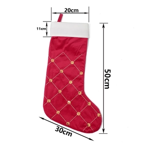 Tabella delle taglie dettagliata per la grande calza di Natale rossa con paillettes