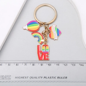 Porte-clés Arc-en-ciel Mois de la Fierté Alliage de Zinc Émail Montgolfière Cœur Love Wins Multi Pendants Doré Porte-clés Cadeau