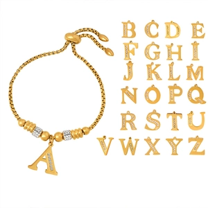 18K vergulde titanium stalen armband met fonkelende zirkonia letter hangers sieraden