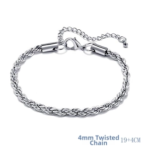 Détail d'un bracelet chaîne torsadée argentée de 4mm avec fermoir mousqueton et extension