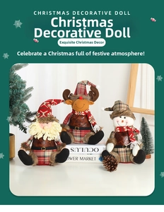 Dettaglio di figure natalizie in tessuto scozzese e ecopelle per decoro festivo