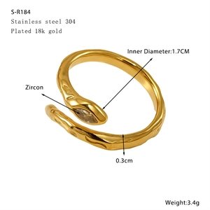 Dettagli dell'anello a serpente in acciaio inossidabile placcato oro 18k con zircone