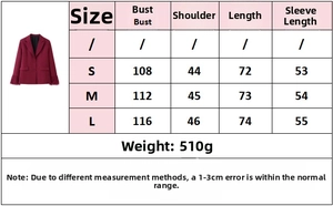 Tabella taglie dettagliata per completo blazer e pantaloni con piume e misure