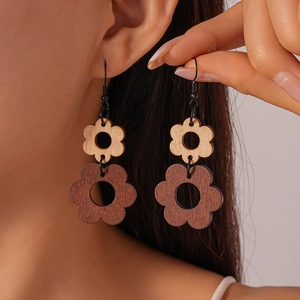 Vintage Hollow Wood Flower Drop Earrings Bohemian Style Double Layered Ethnic Statement Jewelry For Women