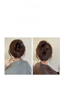 Vue détaillée de l'épingle à cheveux en U de 13 cm en acrylique avec dimensions