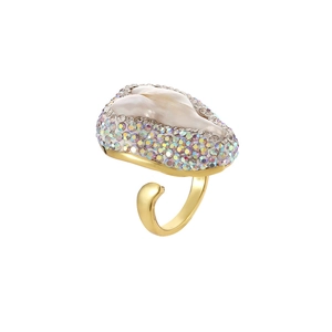 Anello con perla barocca con cristalli iridescenti e fascia dorata stile vintage