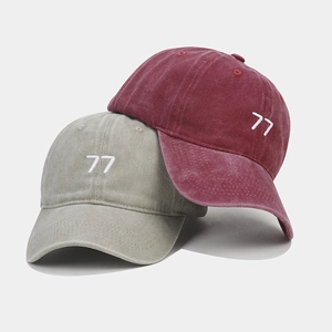 Casquette de baseball en coton délavé vintage avec broderie numéro 77 en bordeaux et kaki