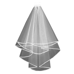 Elegant double-layered short wedding veil in white tulle with delicate ribbon edge