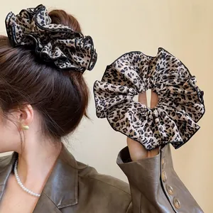 Scrunchie Leopardati Oversize Elastici Per Capelli Retro In Tessuto Soffice Corda Per Capelli Con Bordo Nero Per Donna