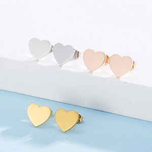 Ensemble de boucles d'oreilles cœur minimalistes en argent, or rose et doré