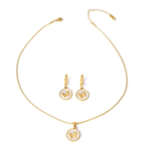 Golden necklace and earrings set with 3D butterfly reliefs in white round charms