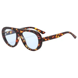 Occhiali da sole aviator oversize 2025 tartarugati con lenti trasparenti azzurre