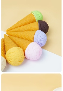 Dettaglio di sei coni gelato artificiali colorati con trame realistiche di cialde