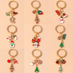 Christmas Keychain Zinc Alloy Enamel Santa Claus Snowman Elk Tree Bell Merry Christmas Bag Charm Pendant Festival Gift