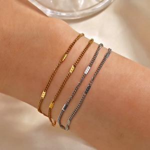 Bracelet Chaîne Double Couche Minimaliste Acier Inoxydable Plaqué Or 18K Bijoux Géométriques Réglables Pour Femmes