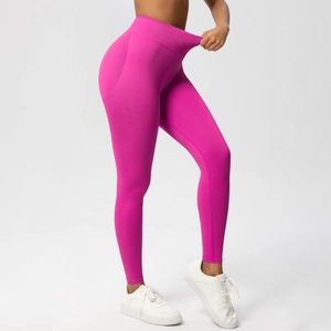 Makroansicht des hochelastischen Stoffes der nahtlosen High-Waist-Yoga-Leggings