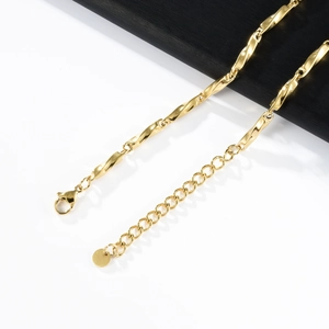 Golden Mobius twist chain necklace in stainless steel with adjustable lobster clasp