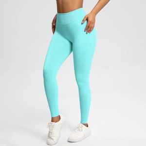 Detail der nahtlosen High-Waist-Yoga-Leggings in hellem Cyan mit breitem Bund