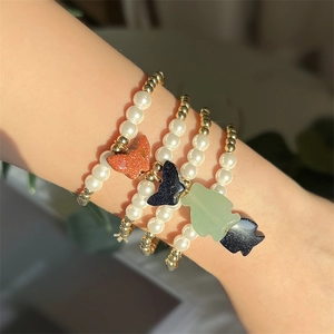 Bracelet Künstliche Perles Mode Künstliche Perles En Cuivre Imitation Künstliche Perles Pendentif Animal Papillon Pingouin Ours Bijoux Élégants Femmes