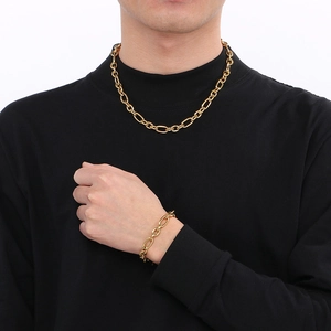 Goldenes Set aus 304 Edelstahl Halskette und Armband mit OT-Verschluss für Damen und Herren
